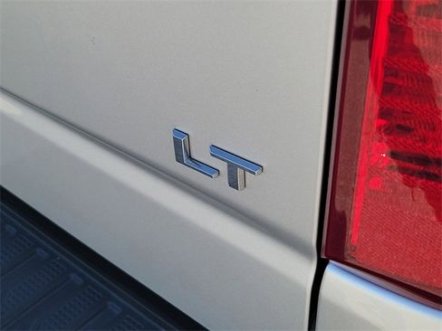 Certified 2022 Chevrolet Silverado 1500 LT w/ Convenience Package II image 5