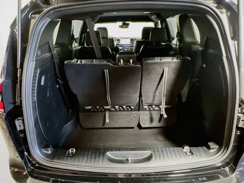 Used 2025 Chrysler Pacifica Select FWD image 22