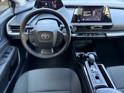 Used 2024 Toyota Prius LE FWD image 14