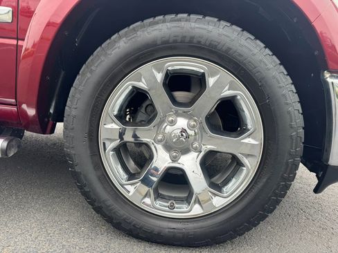 Used 2018 RAM 1500 Laramie w/ Convenience Group AWD/4WD image 19