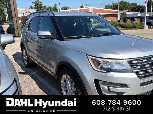 Used 2017 Ford Explorer Limited w/ Equipment Group 301A AWD/4WD image 1