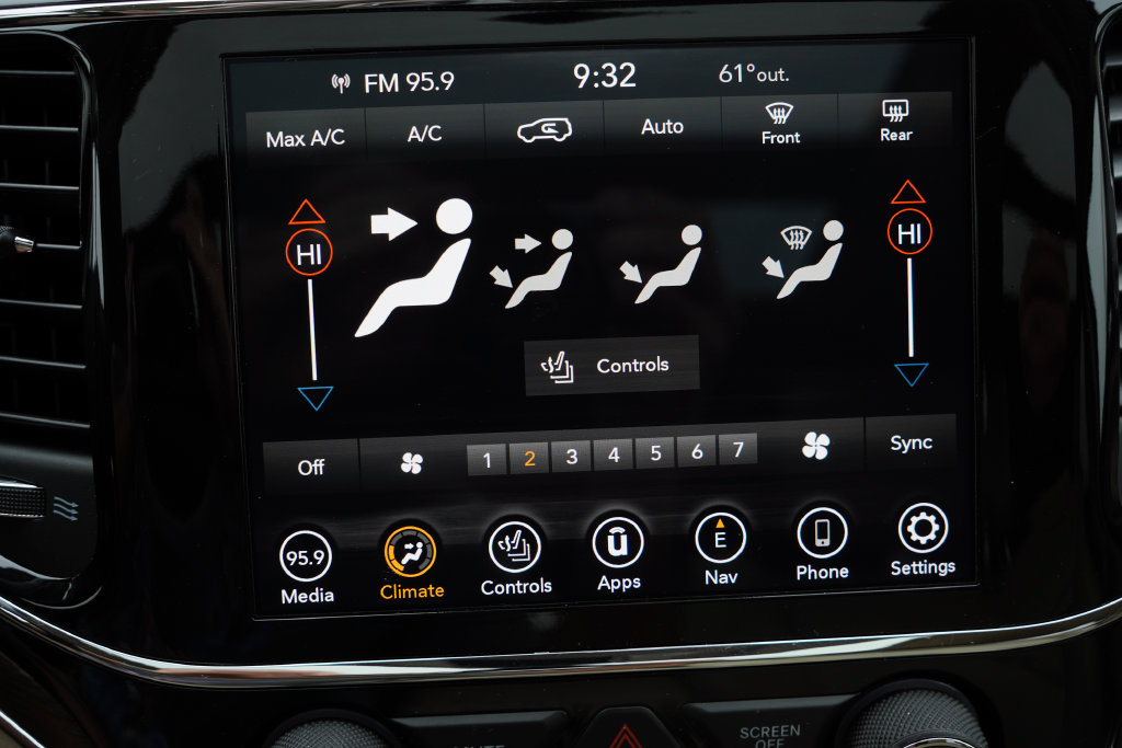 Certified 2021 Jeep Grand Cherokee Overland AWD/4WD image 29