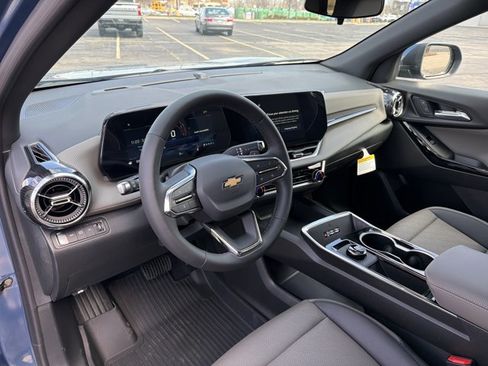 New 2026 Chevrolet Equinox LT image 12