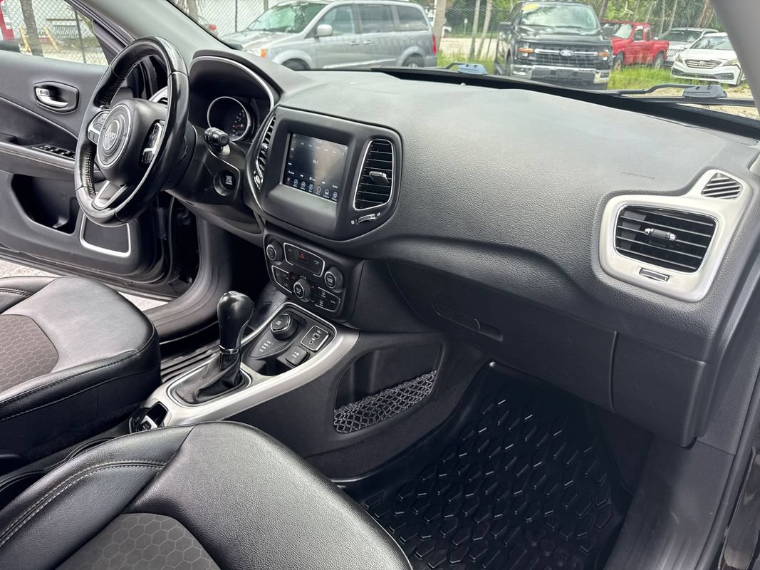 Used 2020 Jeep Compass Latitude AWD/4WD image 18
