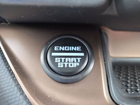 Used 2024 Ford Bronco Sport Outer Banks w/ Tech Package image 12