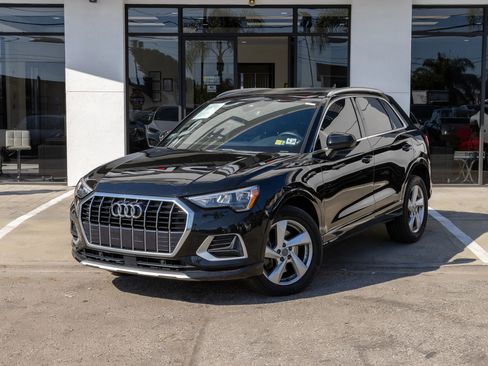 Used 2019 Audi Q3 2.0T Premium w/ Convenience Package AWD/4WD image 5