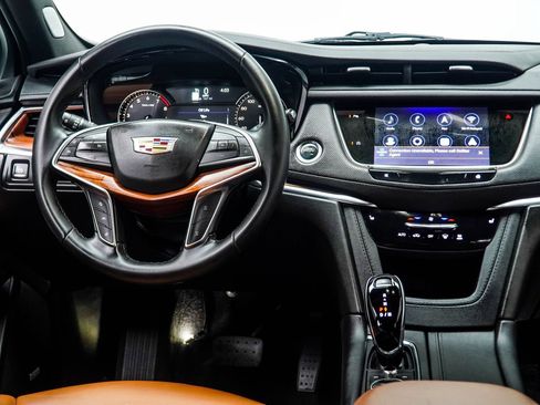 Used 2025 Cadillac XT5 Premium Luxury AWD/4WD image 17