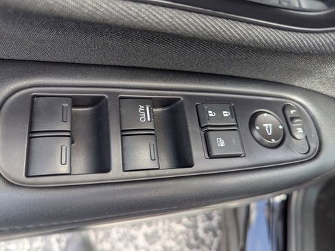 Used 2022 Honda HR-V LX image 15