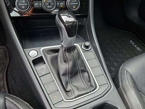 Certified 2023 Volkswagen Jetta SEL FWD image 15