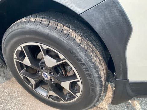 Used 2018 Subaru Crosstrek 2.0i Premium AWD/4WD image 8