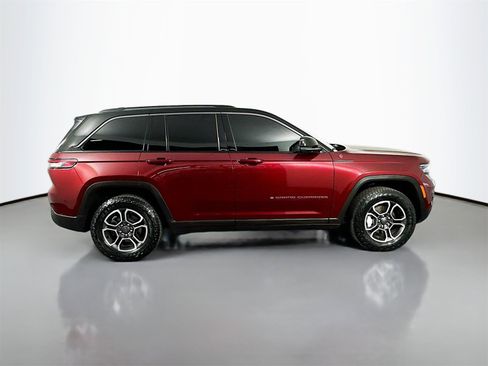 Used 2022 Jeep Grand Cherokee Trailhawk image 8