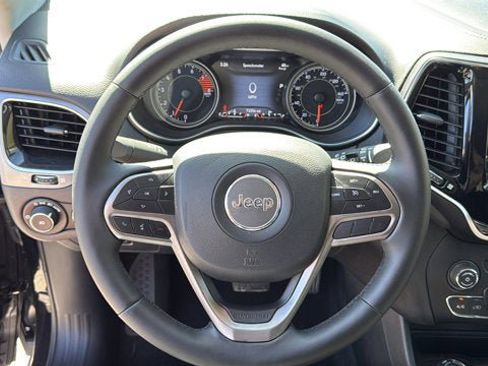 Used 2019 Jeep Cherokee Limited AWD/4WD image 15