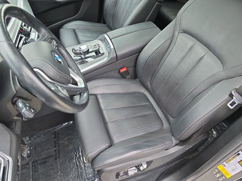 Used 2019 BMW X5 xDrive40i w/ Off-Road Package image 15