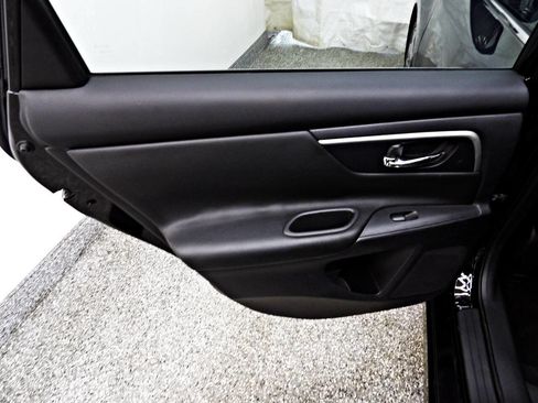 Used 2018 Nissan Altima 2.5 SR w/ SR Special Edition image 9