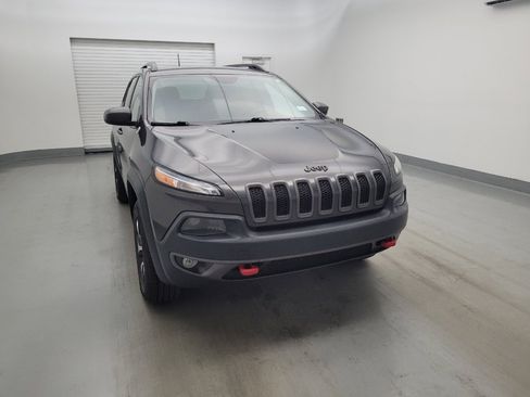 Used 2017 Jeep Cherokee Trailhawk w/ Cold Weather Group AWD/4WD image 14