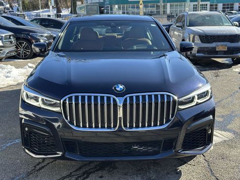 Used 2020 BMW 750i xDrive w/ M Sport Package image 8