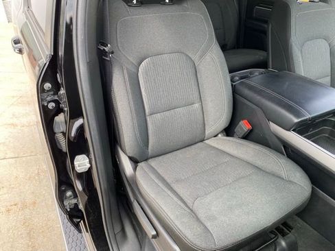 Used 2019 RAM 1500 Big Horn AWD/4WD image 35