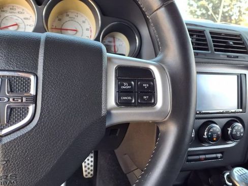 Used 2014 Dodge Challenger R/T RWD image 13