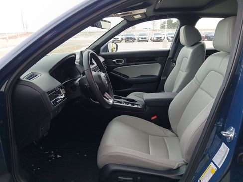 Used 2025 Honda Civic Sport image 8