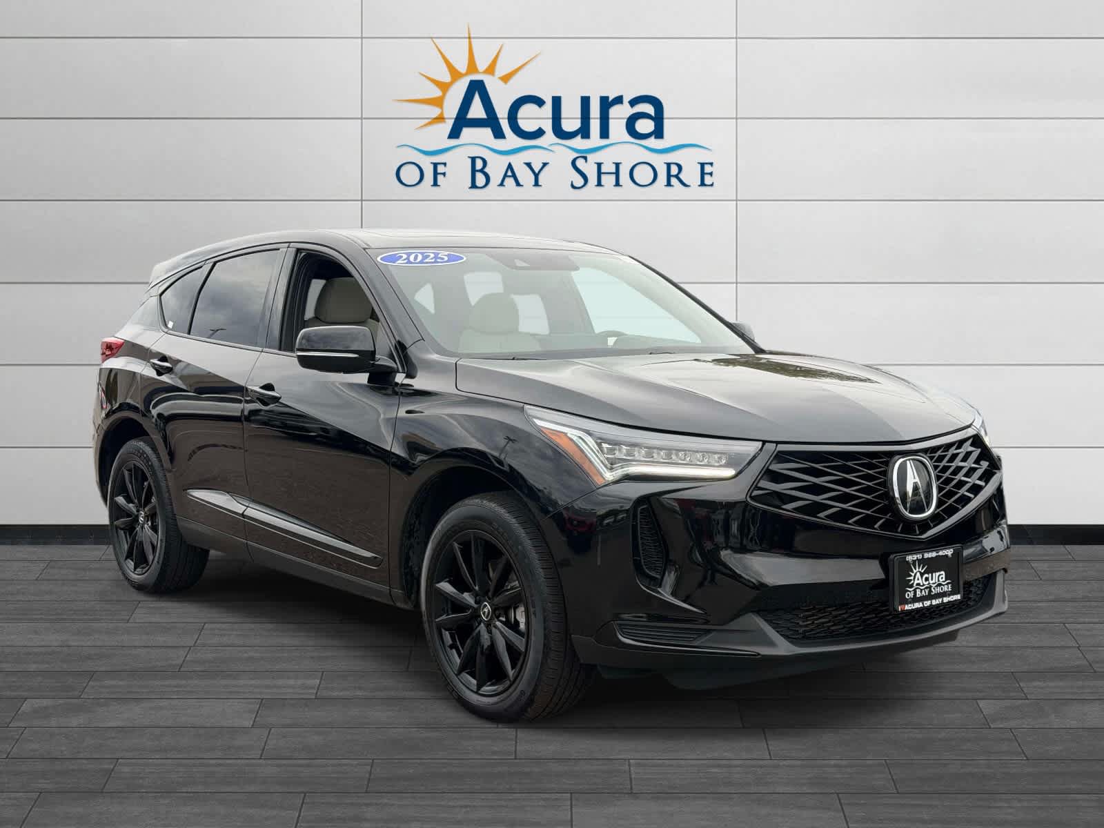 Used 2025 Acura RDX SH-AWD image 2