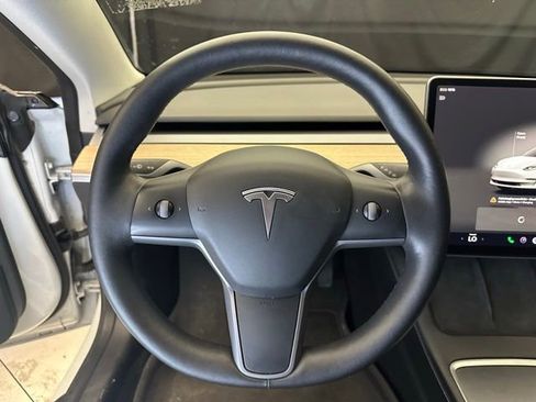 Used 2022 Tesla Model 3 Long Range AWD/4WD image 25