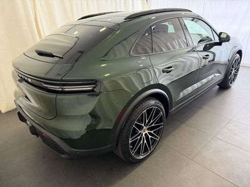 New 2026 Porsche Macan 4 Electric AWD/4WD image 9
