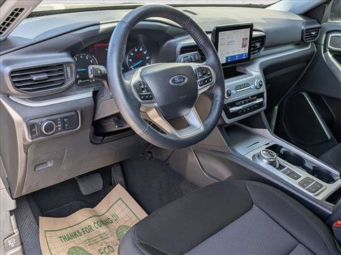 Used 2023 Ford Explorer XLT RWD image 10