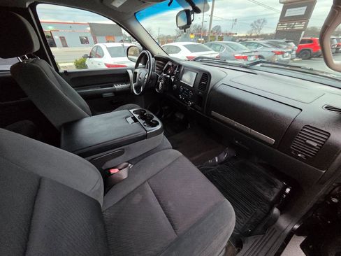 Used 2009 GMC Sierra 1500 SLE w/ Power Pack Plus AWD/4WD image 17