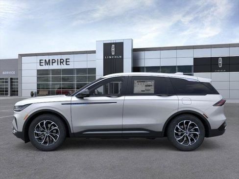 New 2026 Lincoln Nautilus Premier image 3