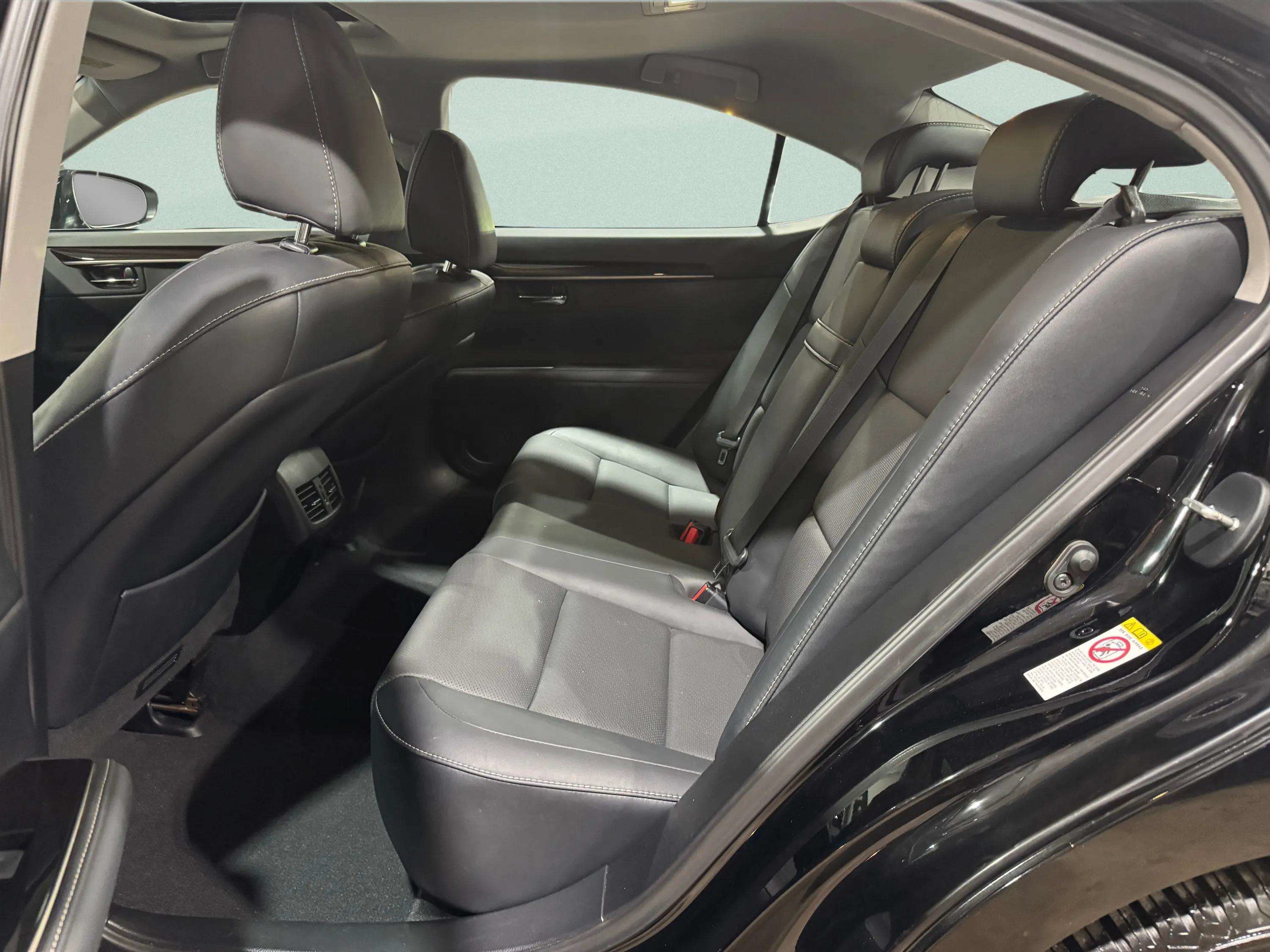 Used 2018 Lexus ES 350 w/ Navigation System Package FWD image 30