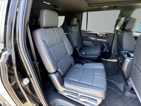 New 2026 Chevrolet Suburban RST w/ Advanced Technology Package AWD/4WD image 10