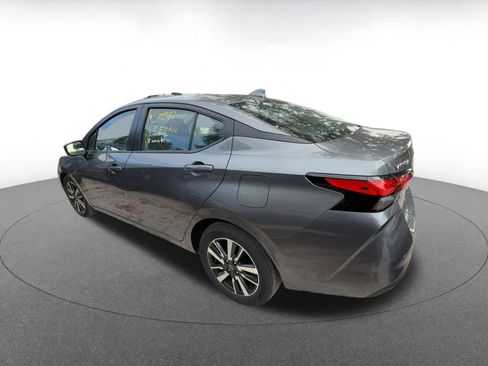 Used 2025 Nissan Versa SV image 6