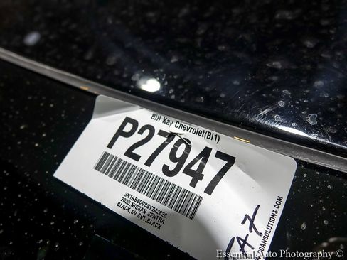 Used 2025 Nissan Sentra SV FWD image 31