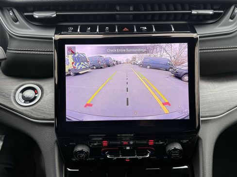 Used 2024 Jeep Grand Cherokee Limited w/ Trailer Tow Package image 19