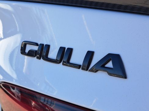 Used 2021 Alfa Romeo Giulia Ti Sport image 11