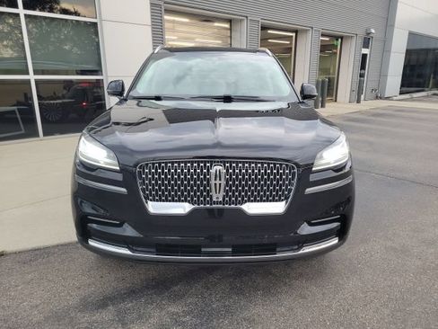 Certified 2024 Lincoln Aviator Reserve w/ Elements Package Plus AWD/4WD image 2