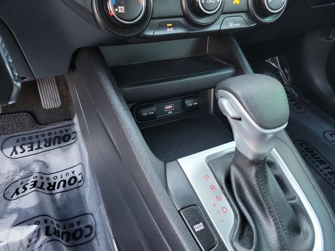 Certified 2023 Kia Forte LXS w/ LXS Technology Package FWD image 19