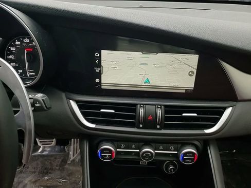 Used 2023 Alfa Romeo Giulia Veloce image 28