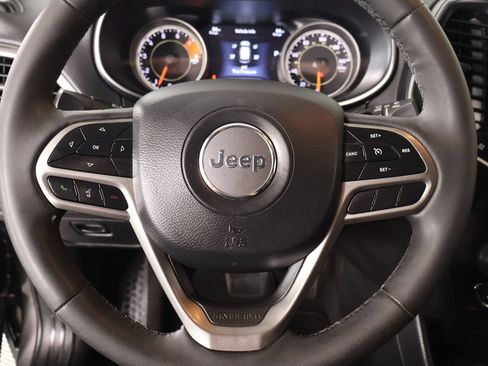 Used 2022 Jeep Cherokee Latitude Lux AWD/4WD image 3