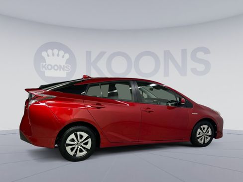 Used 2017 Toyota Prius Two image 13