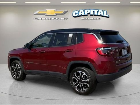 Used 2022 Jeep Compass Limited AWD/4WD image 3