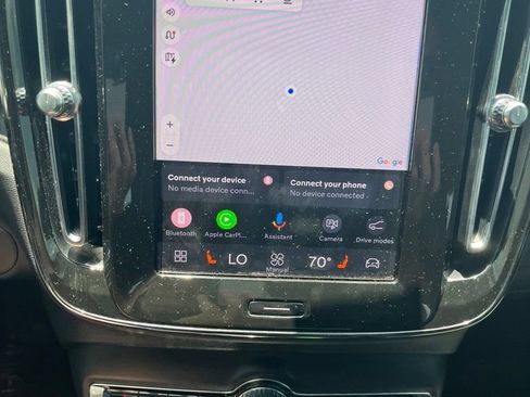Certified 2023 Volvo XC40 Recharge Plus AWD/4WD image 12