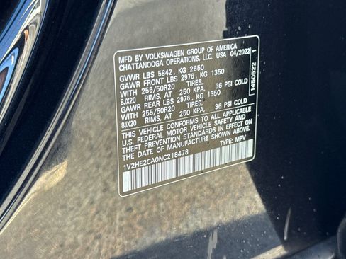 Used 2022 Volkswagen Atlas Cross Sport SE image 28