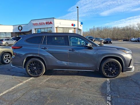 Used 2023 Toyota Highlander XSE AWD/4WD image 18