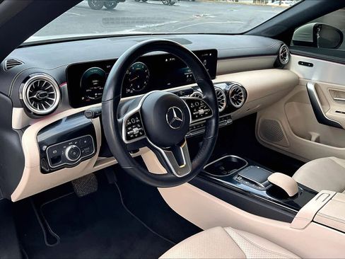 Certified 2022 Mercedes-Benz CLA 250 image 17