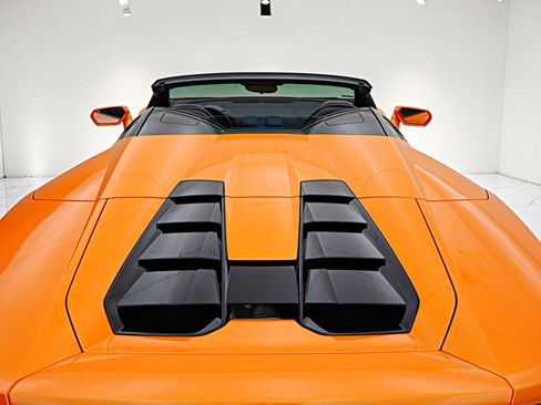 Used 2017 Lamborghini Huracan LP 610-4 AWD/4WD image 20