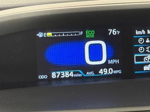 Used 2016 Toyota Prius Two FWD image 40