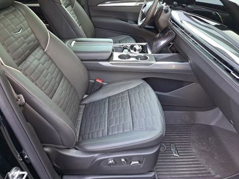 Certified 2026 Cadillac Escalade V w/ LPO, ONYX Package image 15