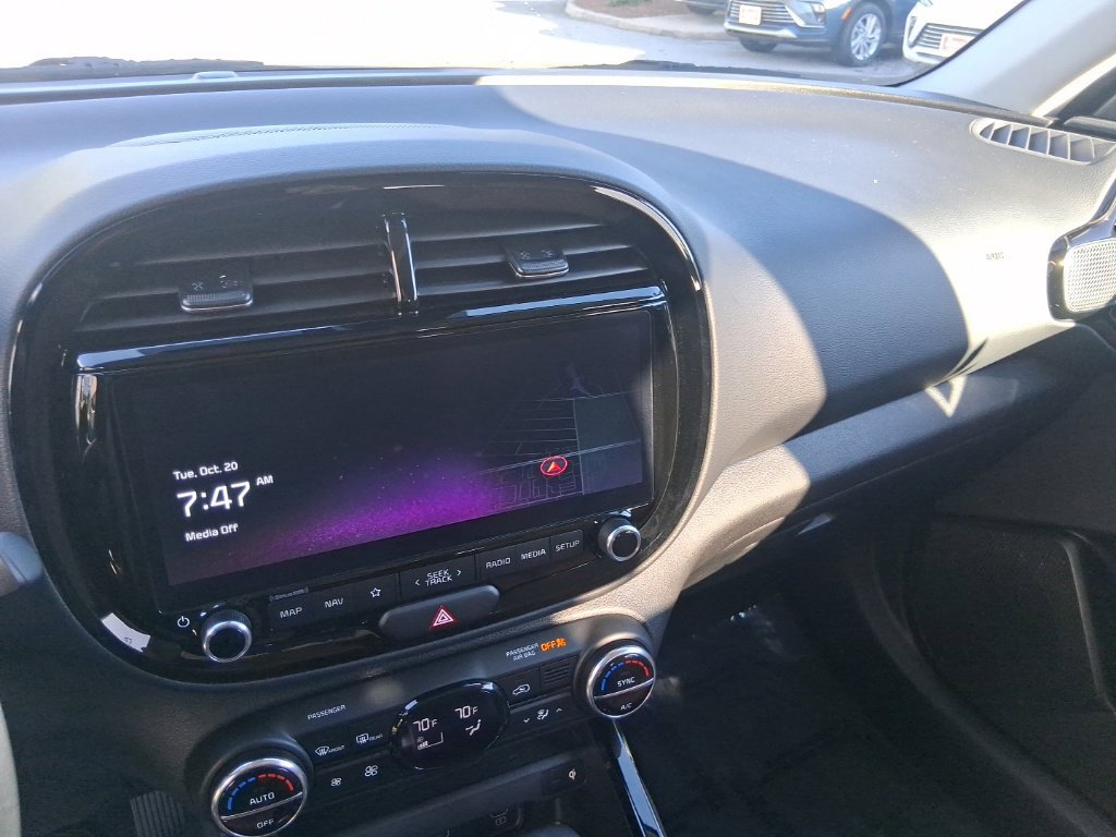 Certified 2024 Kia Soul EX w/ EX Designer Package FWD image 14