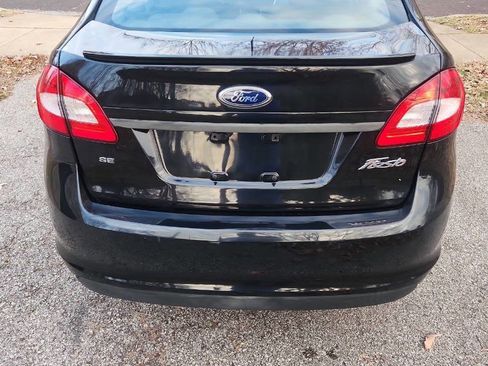 Used 2013 Ford Fiesta SE image 10